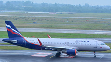 Airbus A320-214_2.jpg